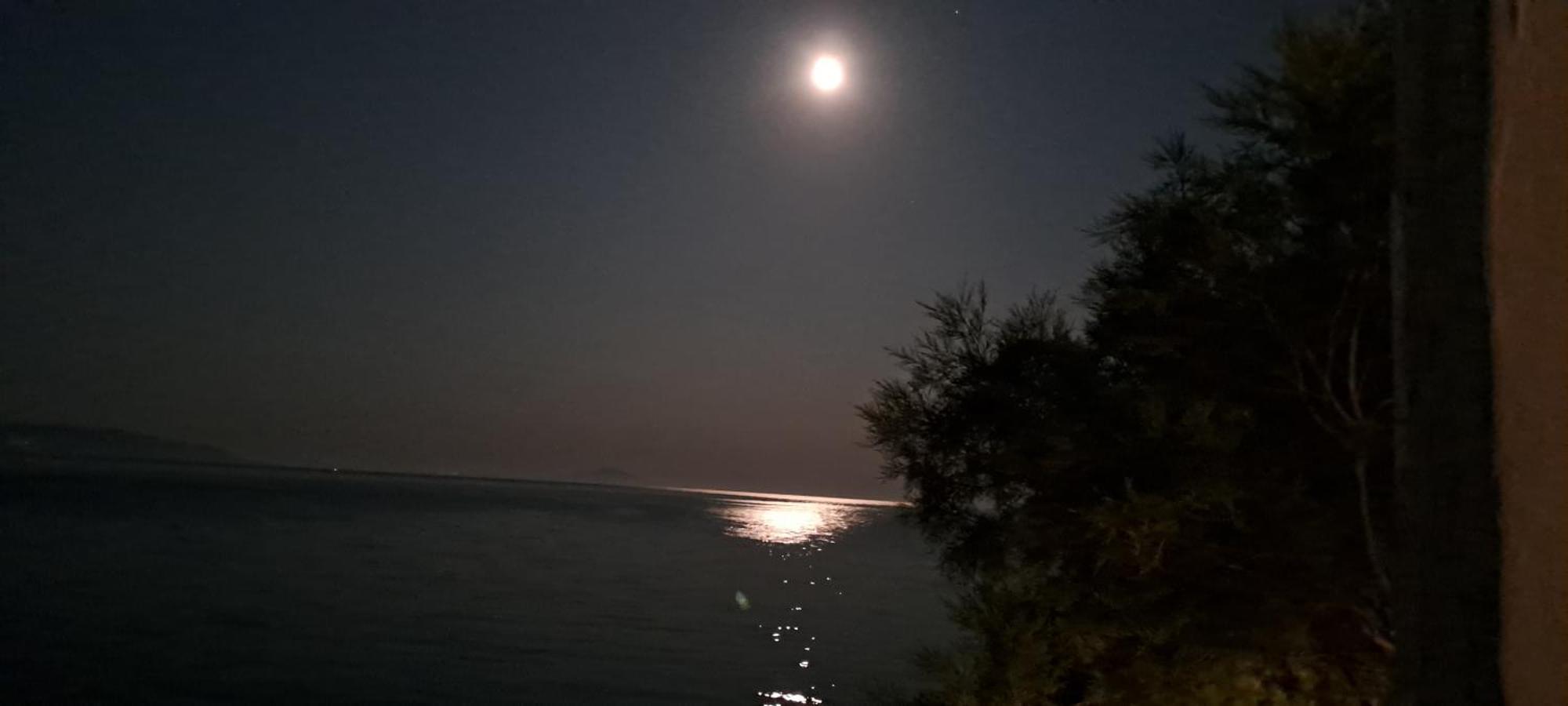 Dinas Inn Писо Ливади Екстериор снимка