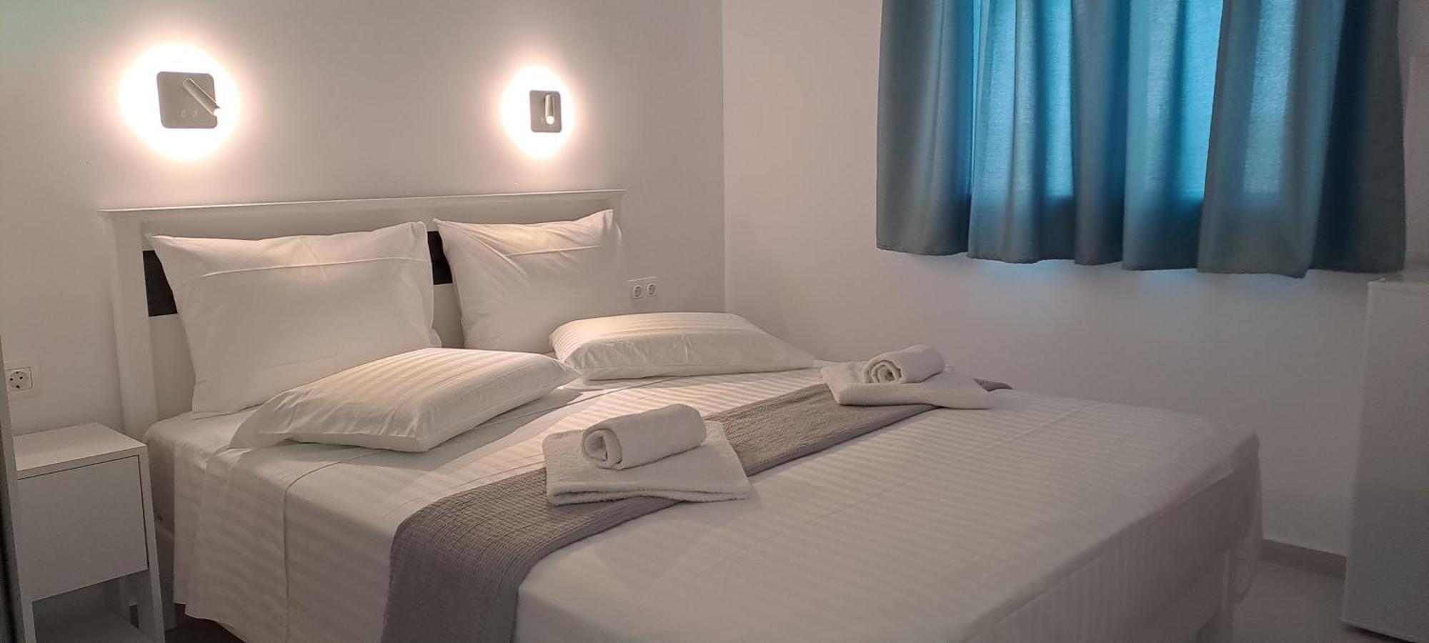 Dinas Inn Писо Ливади Екстериор снимка