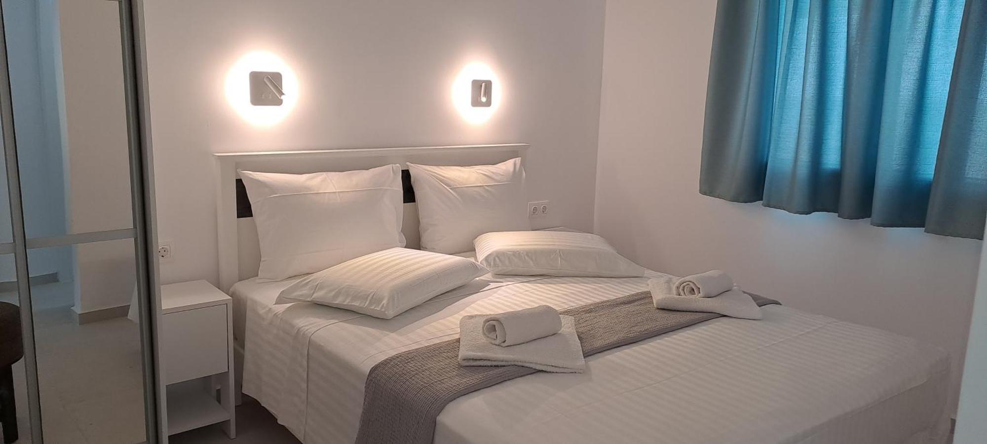 Dinas Inn Писо Ливади Екстериор снимка