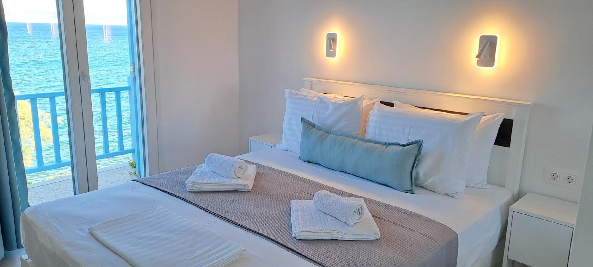 Dinas Inn Писо Ливади Екстериор снимка